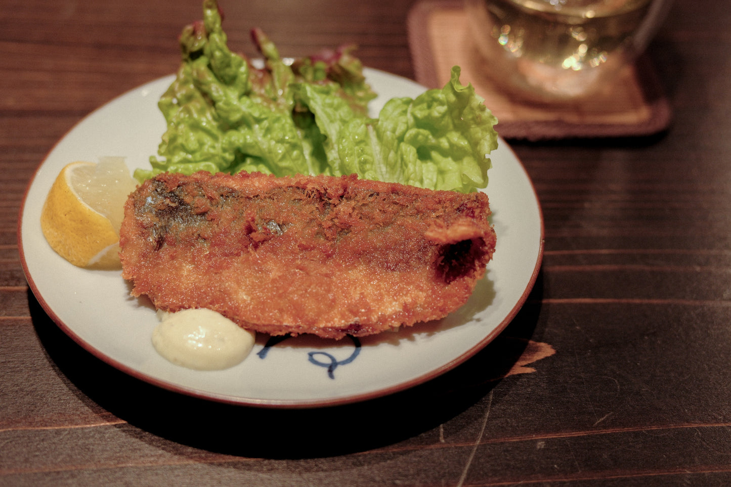 九谷焼丸皿「おみそしる」〈金沢おみそしる倶楽部オリジナル〉